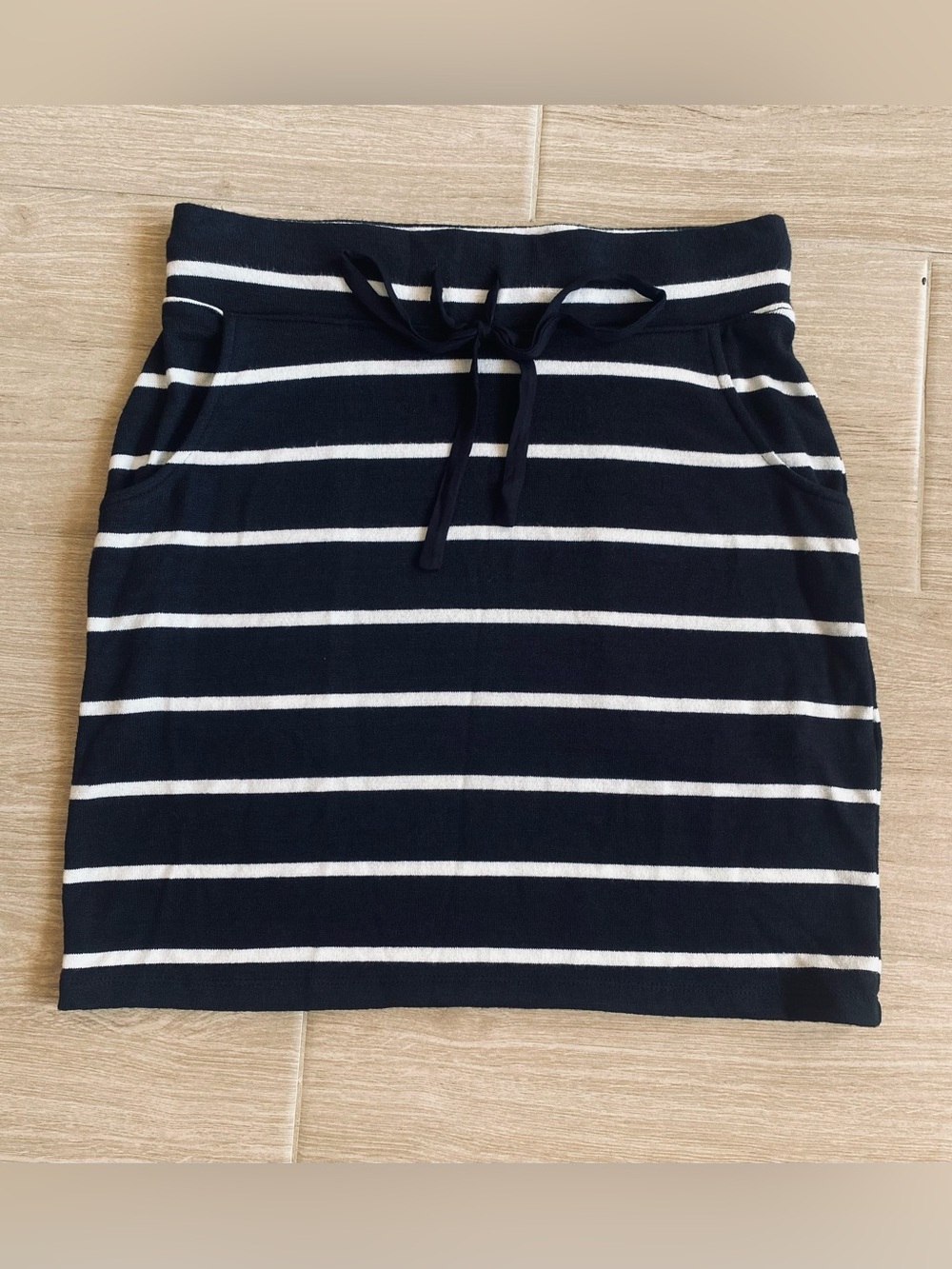 Market & Spruce Black Striped Knit Skirt Size S Drawstring Waist Pockets Casual